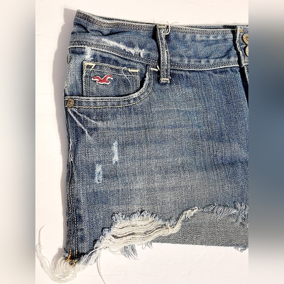 Hollister distressed Denim Mini Skirt Size 1‎ - Picture 2 of 7